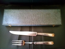 SERVICE A DECOUPER DE TABLE