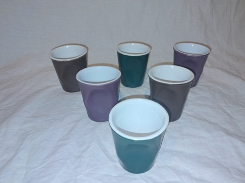 Lot anciennes petites tasses - anciennes,