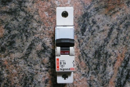 Disjoncteur unipolaire - ,