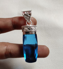 Pendentif pierre précieuse
