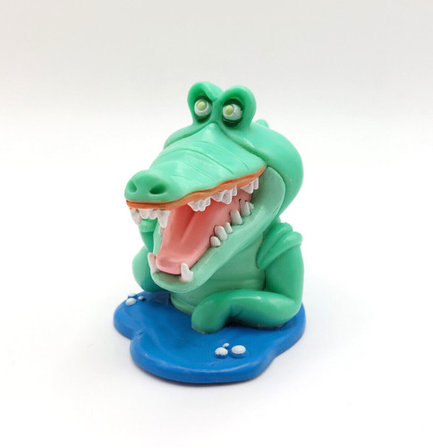 Petite figurine crocodile tic - figurine,