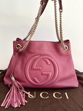 Sac à main Gucci Soho en cuir violet modèle M