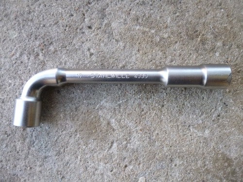 Cle pipe debouchee - cle, a