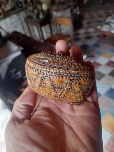 Ancienne tabatière bois - tabatière, art