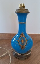ANCIENNE LAMPE À PÉTROLE NAPOLEON III EN OPALINE BLEUE DÉCOR PEINT ÉMAILLÉ