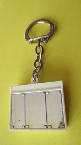 Porte clé années 60 - porte, clé,