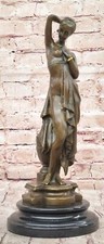 Phryne Bronze Statue Musée