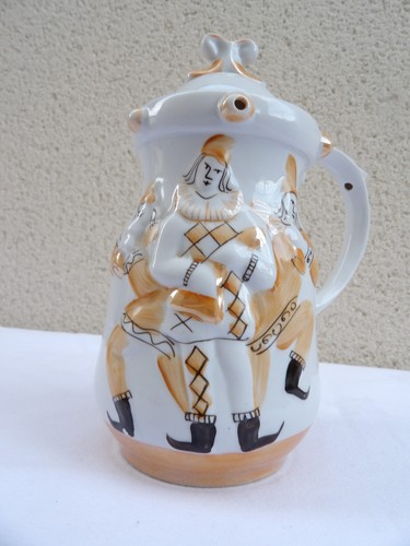 Pichet trompeur porcelaine - pichet,