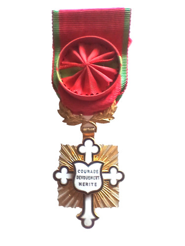 Medaille med 174 officier - -,