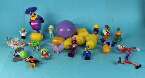 Lot figurines oeuf - de,