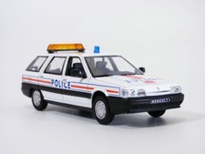 RENAULT 21 - R21 NEVADA POLICE nationale 1/43