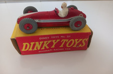 DINKY TOYS MASERATI + BOITE