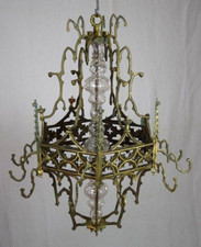  Lustre néogothique