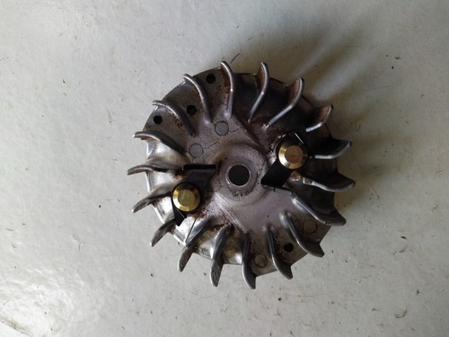 Volant magnetique pour - ,