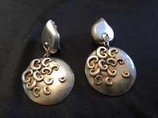 # Boucle d’oreilles