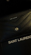 Porte Feuille Yves Saint