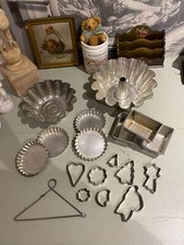 17 Anciens Petits Moules à