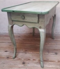 Table d’appoint style Louis