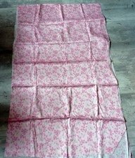 Coupon de tissu vintage rose
