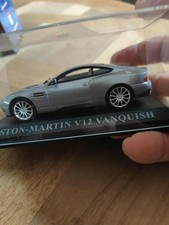 Aston Martin V12 Vanquish 1/43 en boite d'origine . Neuve jamais ouverte.