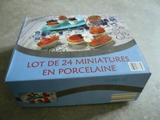 LOT DE 24 MINIATURES EN PORCELAINE BLANCHE - VERRINES POUR L'APERO