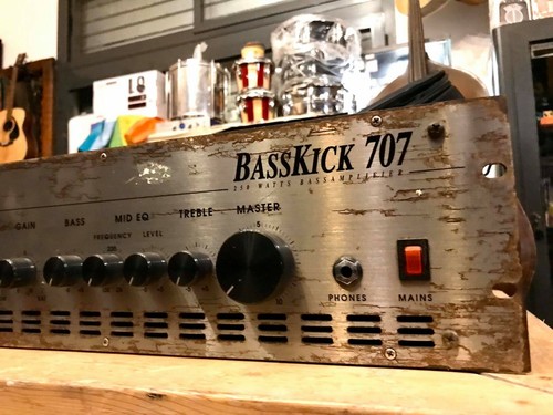 Hughes kettner basskick 707 - hughes,