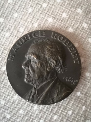 Médaille maurice roberget - À,