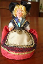 ANCIENNE POUPÉE FOLKLORIQUE