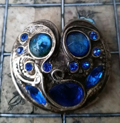 Kalinger broche haute - , couture