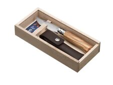 Couteau OPINEL  CARBONE N°8 AVEC ÉTUI DANS UN PLUMIER