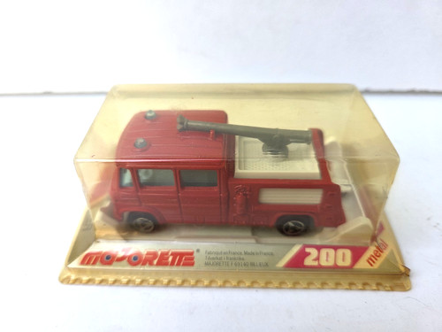 Mercedes pompier majorette