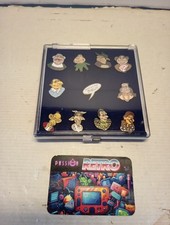 Lot  11 Pin's Bébête -