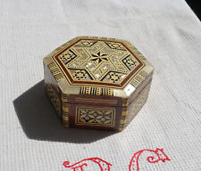 Petite boite à bijoux ancienne en marqueterie syrienne, bois, nacre, os - 9 cm