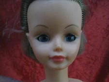 poupée Mannequin marque " BELLA " modèle " CATHIE " Taille 48cm _PA44