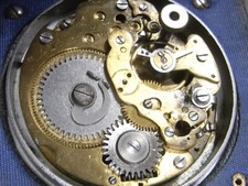 ANCIEN PENDULE MONTRE REVEIL VOYAGE MOUVEMENT SUISSE PENDULUM HORLOGE SWISS CUIR