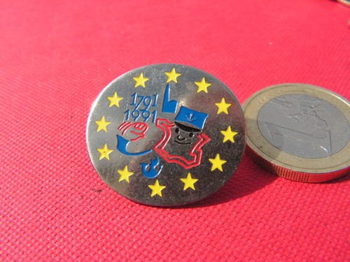 Police pins - ,