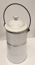 Ancien pot a lait en tôle