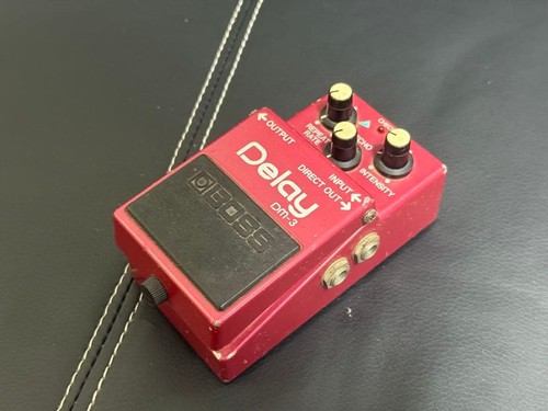 Boss delay guitar effect - delay,