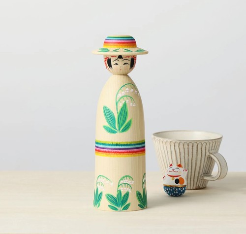 Poupée kokeshi lily - kokeshi,