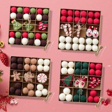 Boules de feutre de Noël avec