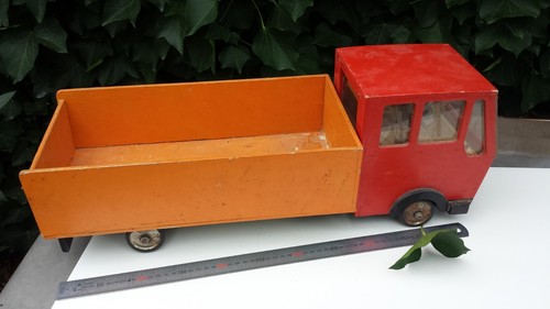 Ancien gros camion benne - , en