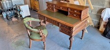 Bureau ancien en chêne style renaissance avec son fauteuil