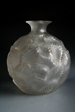 ANCIEN VASE EN VERRE RENE