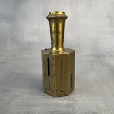 Outil de mesure ancien