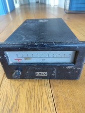 Voltmètre analogique vintage