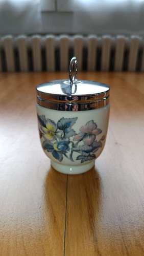 Royal worcester egg - royal,