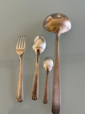 Ensemble argenterie  12 cuillere 12 fourchette  1louche argent poincon