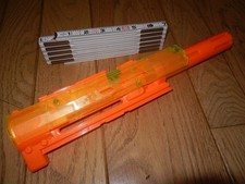 CRACKED DAMAGED Nerf N-Strike