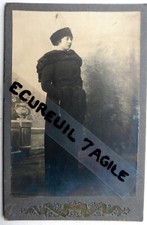 PHOTO cabinet jeune femme avec toque manchon fourrure R666