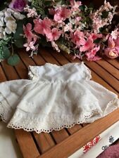 robe en tres bon etat poupee